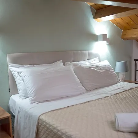 Apartment Antica Dimora Campidoglio SantʼAgata di Militello